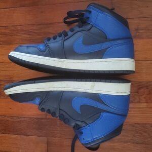 Nike Air Jordan 1 2017 Mid Obsidian Royal 554724-412